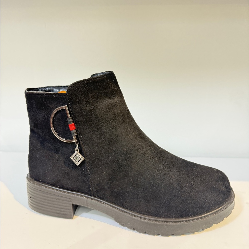 BlackSuede Ankle Boots8963